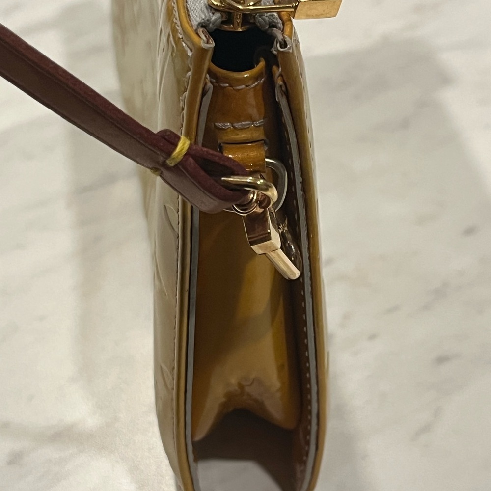 Louis Vuitton  Lexington Vintage 1999 Vernis Pochette Yellow Retail $1650 - Picture 10 of 15